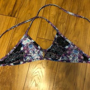 Jolyn Clothing Bikini top- size M